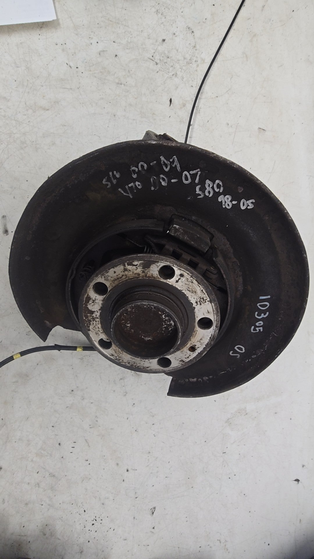 9200624 Volvo S80 V70 S60 Rear Right Driver Wheel Hub 1998-2006 Genuine
