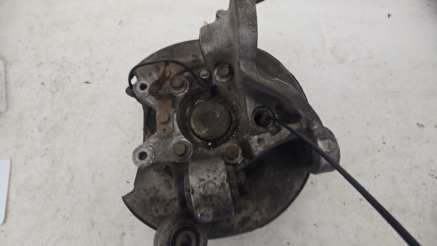 9200624 Volvo S80 V70 S60 Rear Right Driver Wheel Hub 1998-2006 Genuine