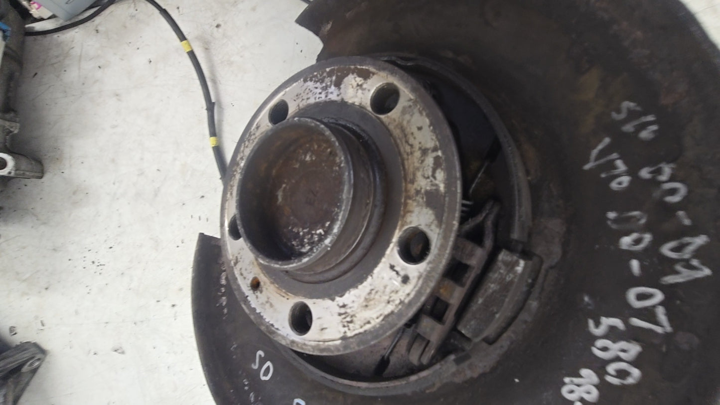 9200624 Volvo S80 V70 S60 Rear Right Driver Wheel Hub 1998-2006 Genuine