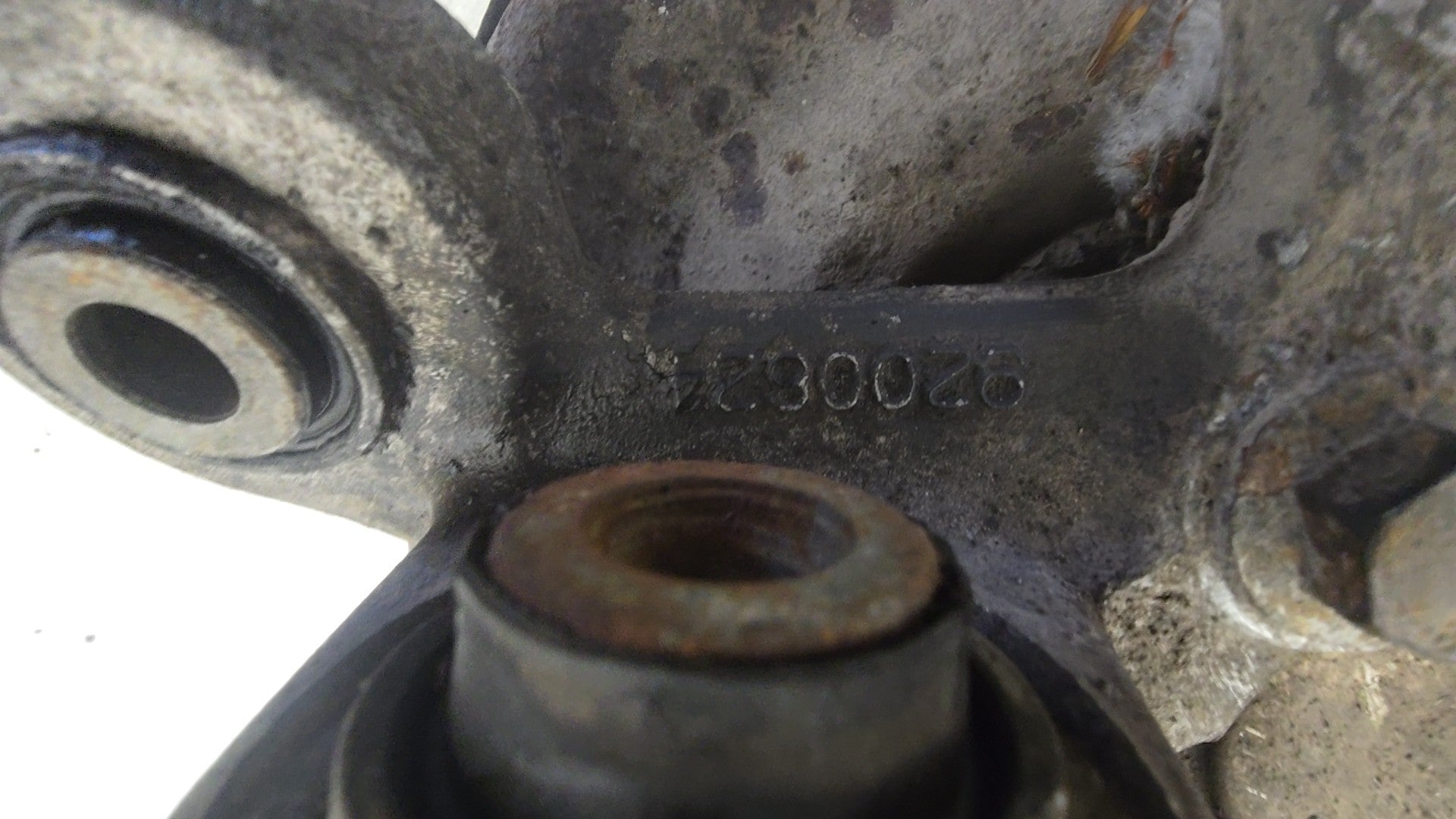 9200624 Volvo S80 V70 S60 Rear Right Driver Wheel Hub 1998-2006 Genuine