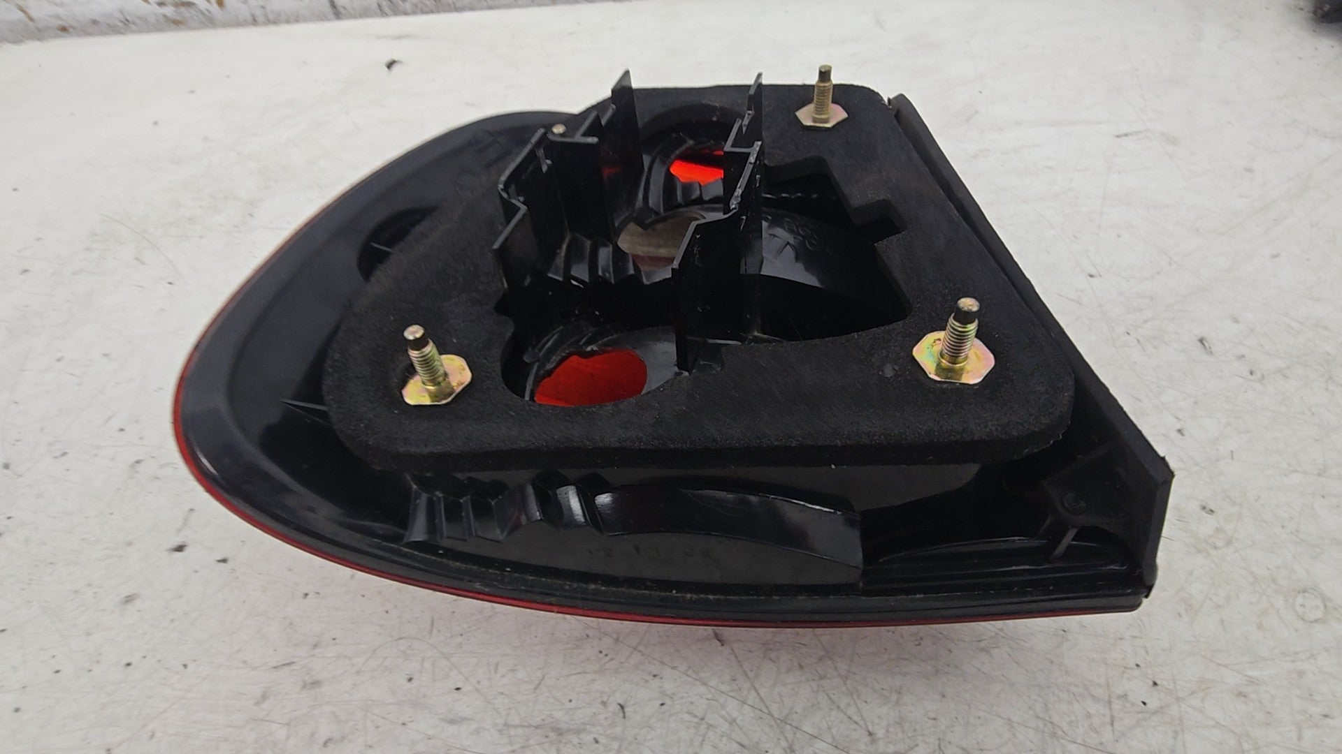 30621888 Volvo V40 Estate Rear Right Driver Side Light Assembly 2000-2004 Genuine