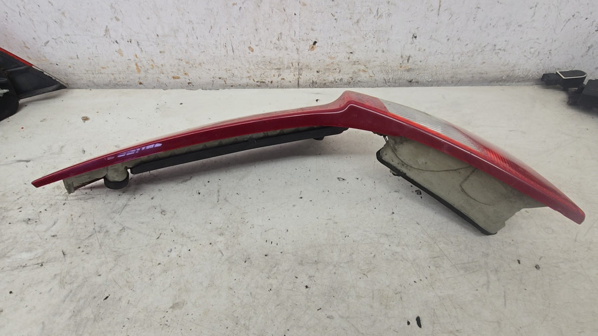31265458 Volvo XC70 Rear Right Tailgate Light Assembly 2007-2013 — VS Breakers