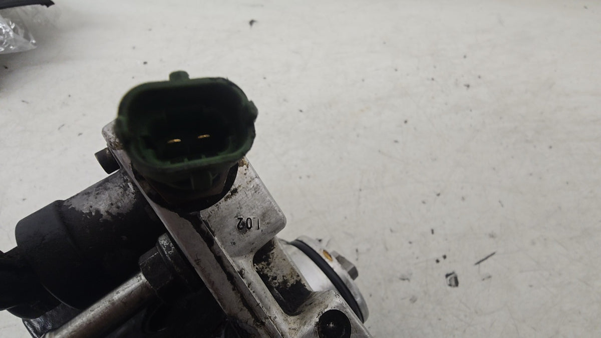 2006-2010 Volvo V50 D5 High Pressure Fuel Pump 0445010111 2400cc Diesel D5244T