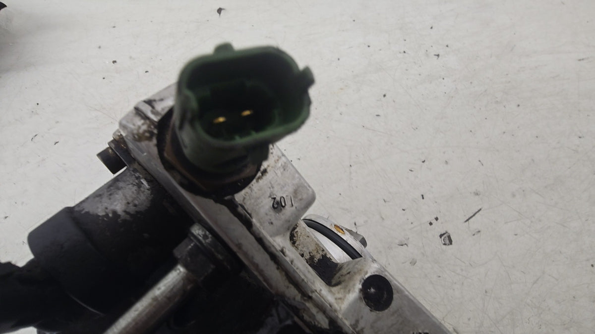 2006-2010 Volvo V50 D5 High Pressure Fuel Pump 0445010111 2400cc Diesel D5244T