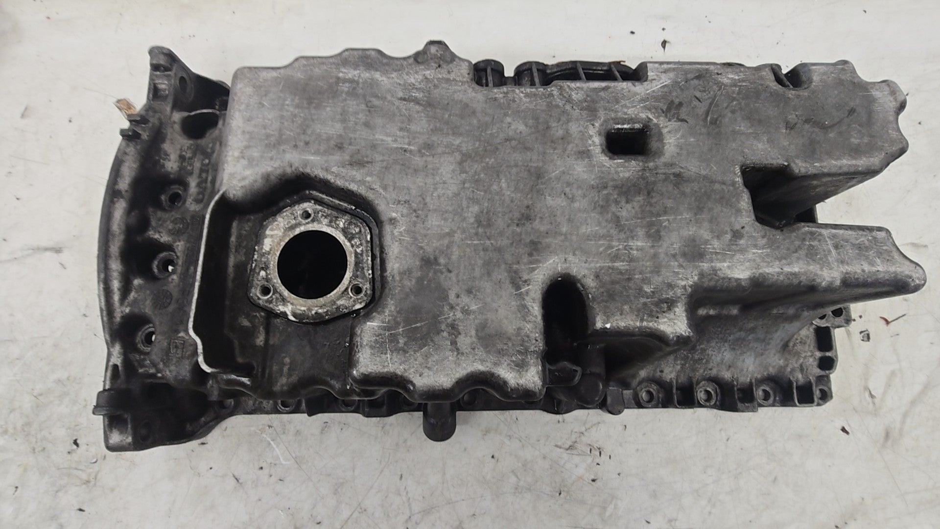 Volvo XC90 V70 XC70 S60 Oil Pan Sump 30777535-AA 2005-2015 | Genuine | VS Breakers