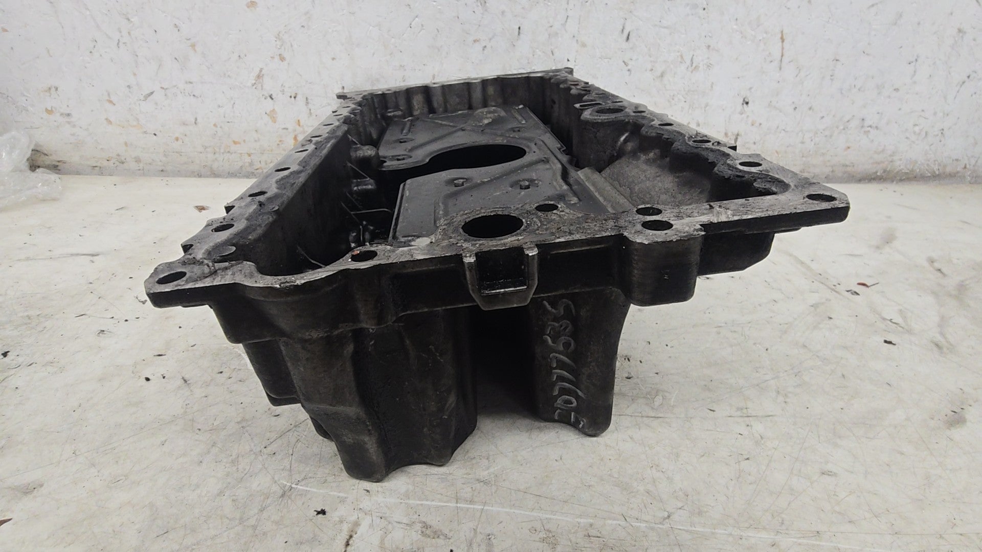 Volvo XC90 V70 XC70 S60 Oil Pan Sump 30777535-AA 2005-2015 | Genuine | VS Breakers