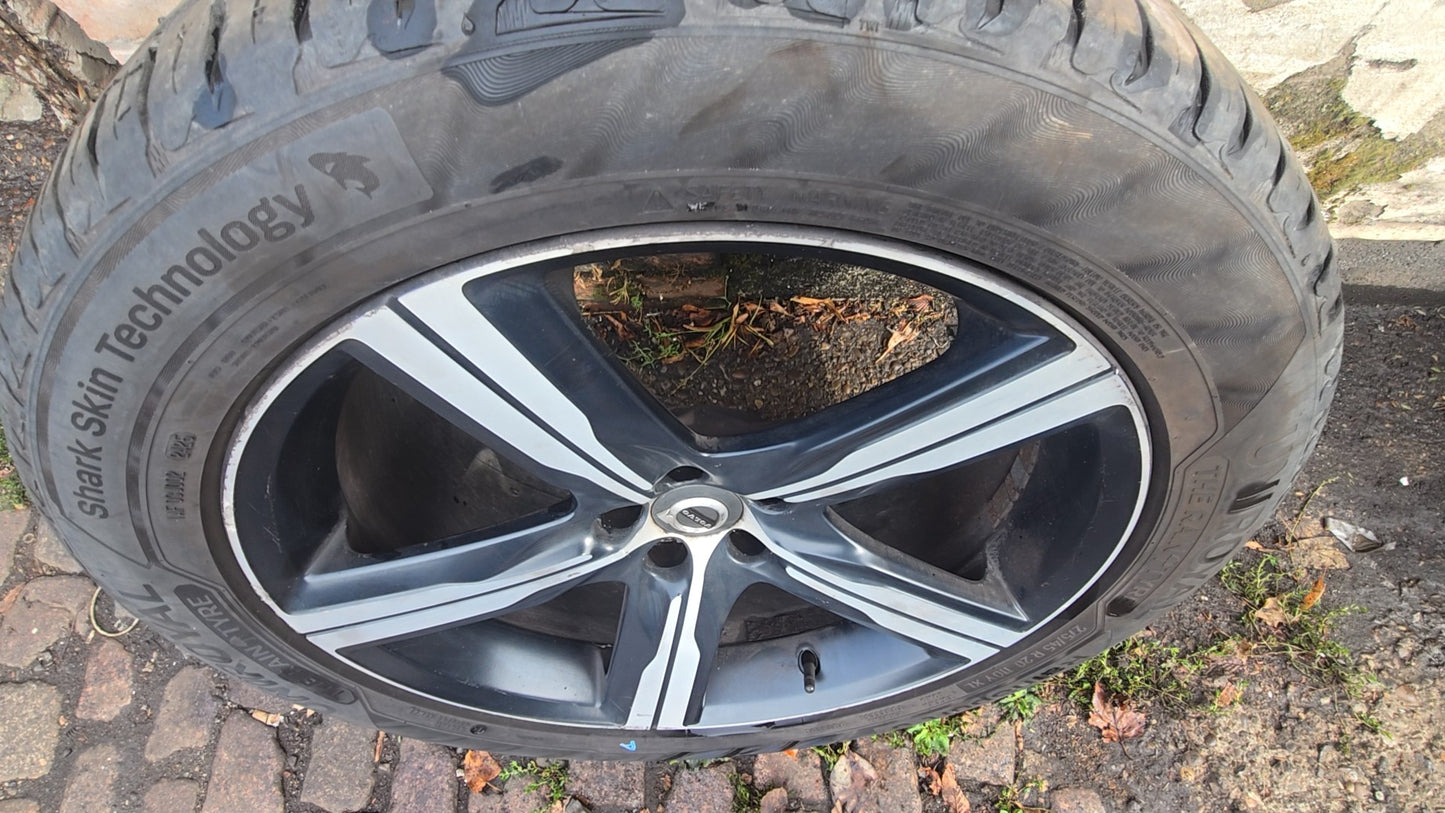 31406714 Volvo XC90 20" Diamond Cut Alloy Wheel 9J 5x108 ET38.50 Genuine 2015-2030