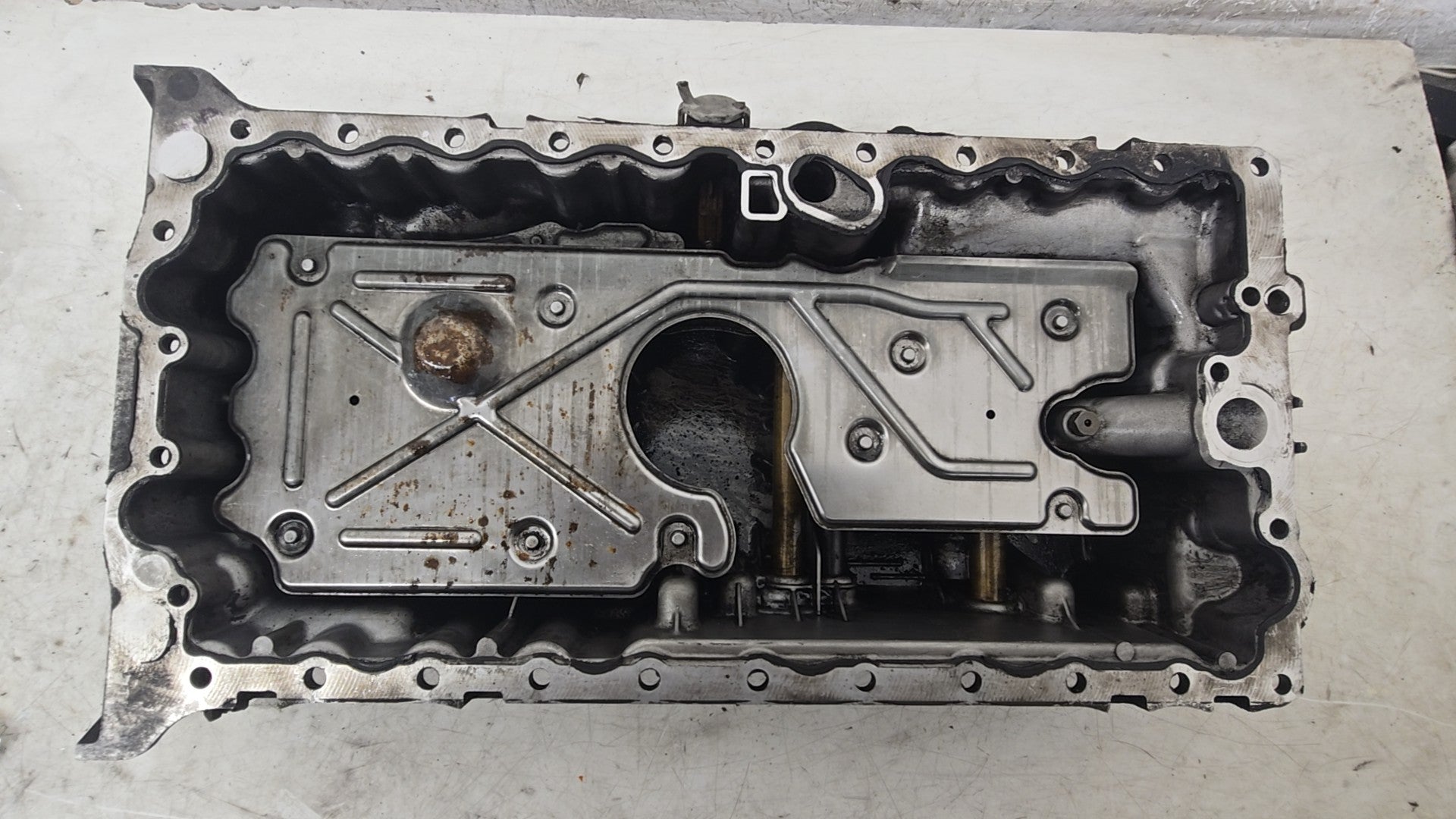 31316978 Volvo Oil Pan Sump 1984cc Diesel D5204T2 2010-2016 V70 S60 XC60 V60 S80 XC70