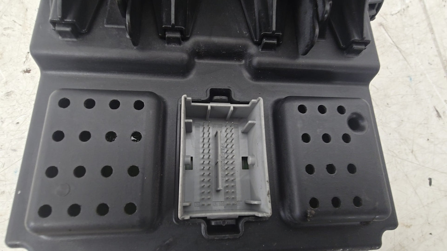 30728356 Volvo V70 S60 S80 XC70 CEM Central Electronic Module 2004-2009 Genuine
