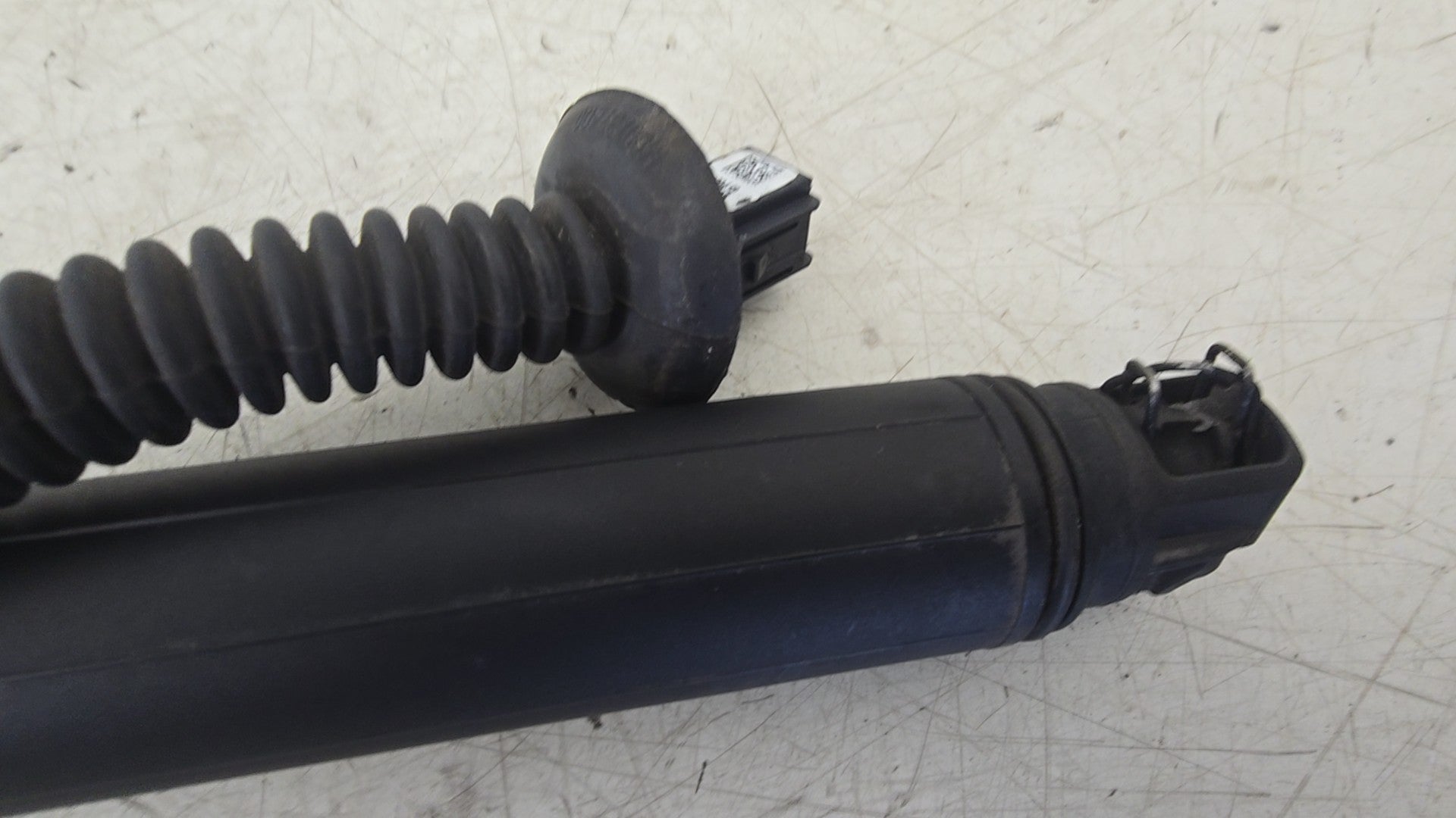 31690604 Volvo XC90 II T8 Electric Tailgate Strut 2015-2030 Genuine — VS Breakers