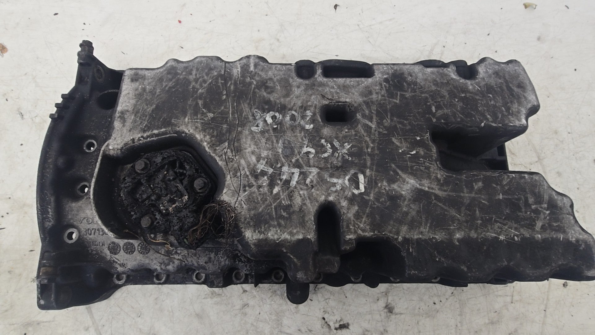 2006-2014 Volvo XC90 2.4 D5 Oil Sump Pan 30777966 D5244T — Genuine OE Part