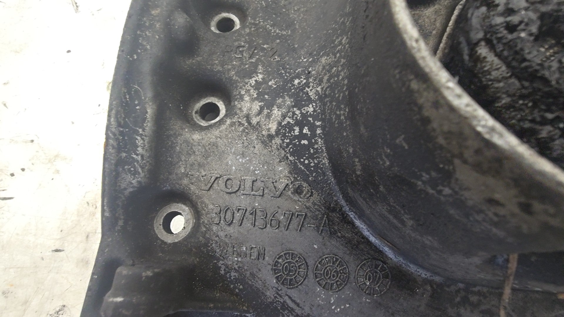 2006-2014 Volvo XC90 2.4 D5 Oil Sump Pan 30777966 D5244T — Genuine OE Part