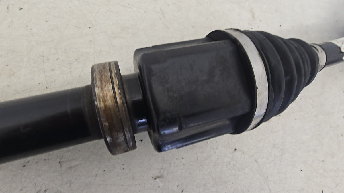 2000-2007 Volvo V70 Right Front Drive Axle 6G9N-3B436-BE 2.4D Automatic VRAC Grade A