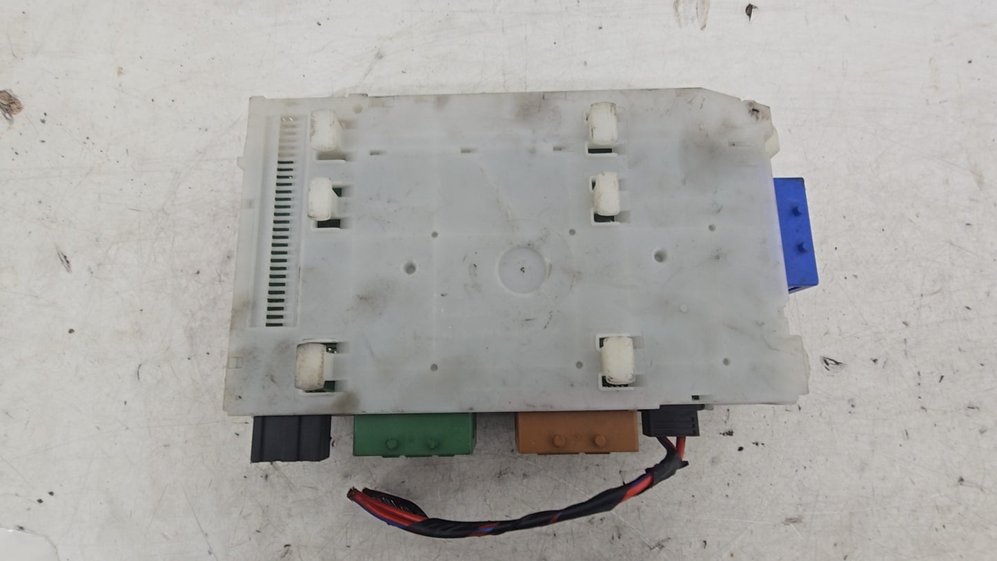 2007-2010 Volvo S80 Central Electronic Module CEM 30765876 D5 2.4 Diesel Manual
