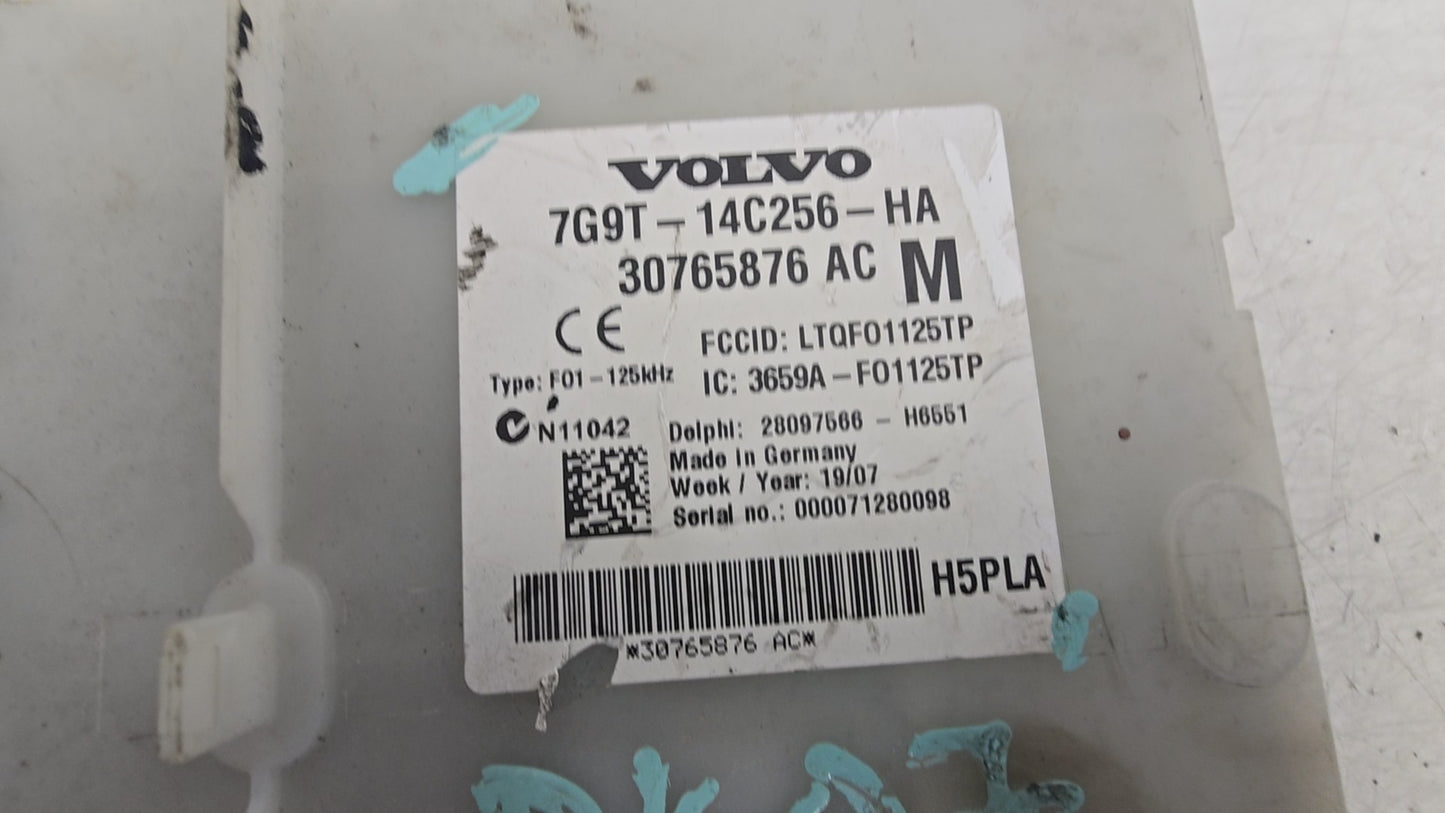 2007-2010 Volvo S80 Central Electronic Module CEM 30765876 D5 2.4 Diesel Manual