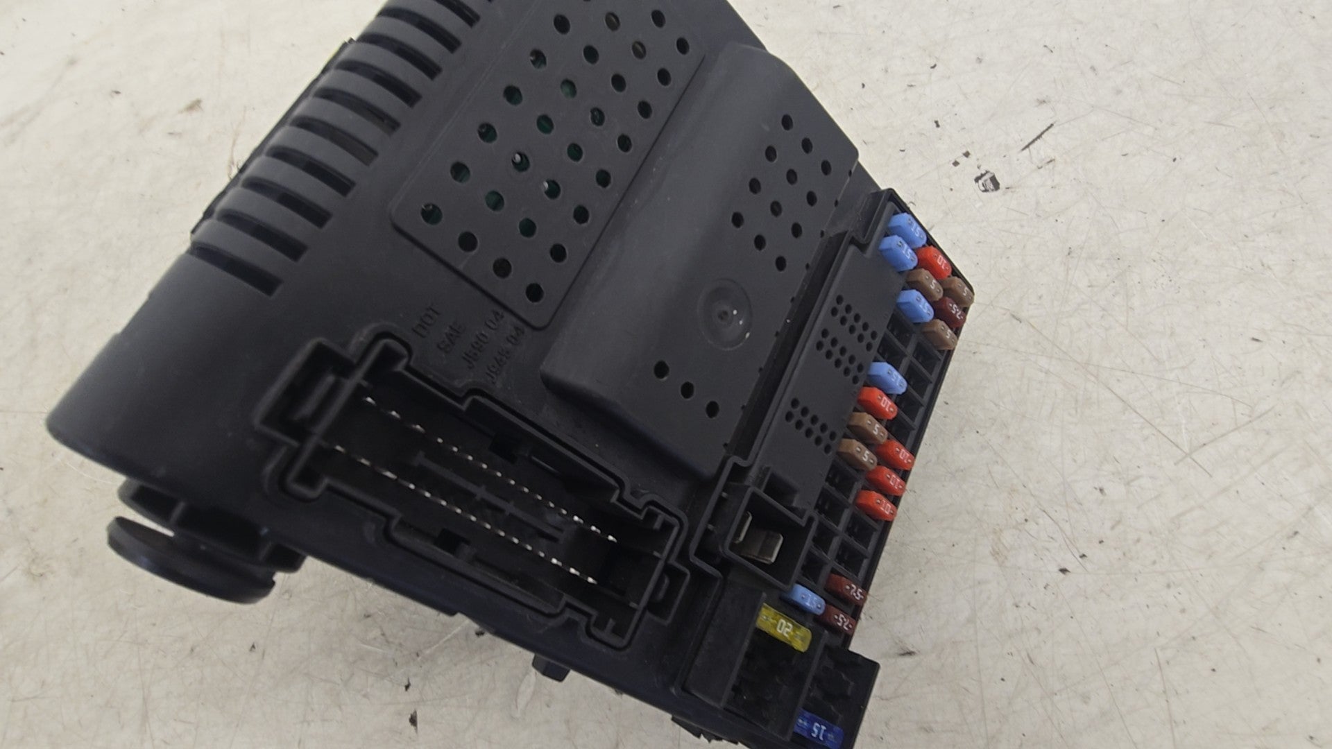 2004-2007 Volvo V70 Central Electronic Module CEM 30728356 31394963 — Genuine, Grade A