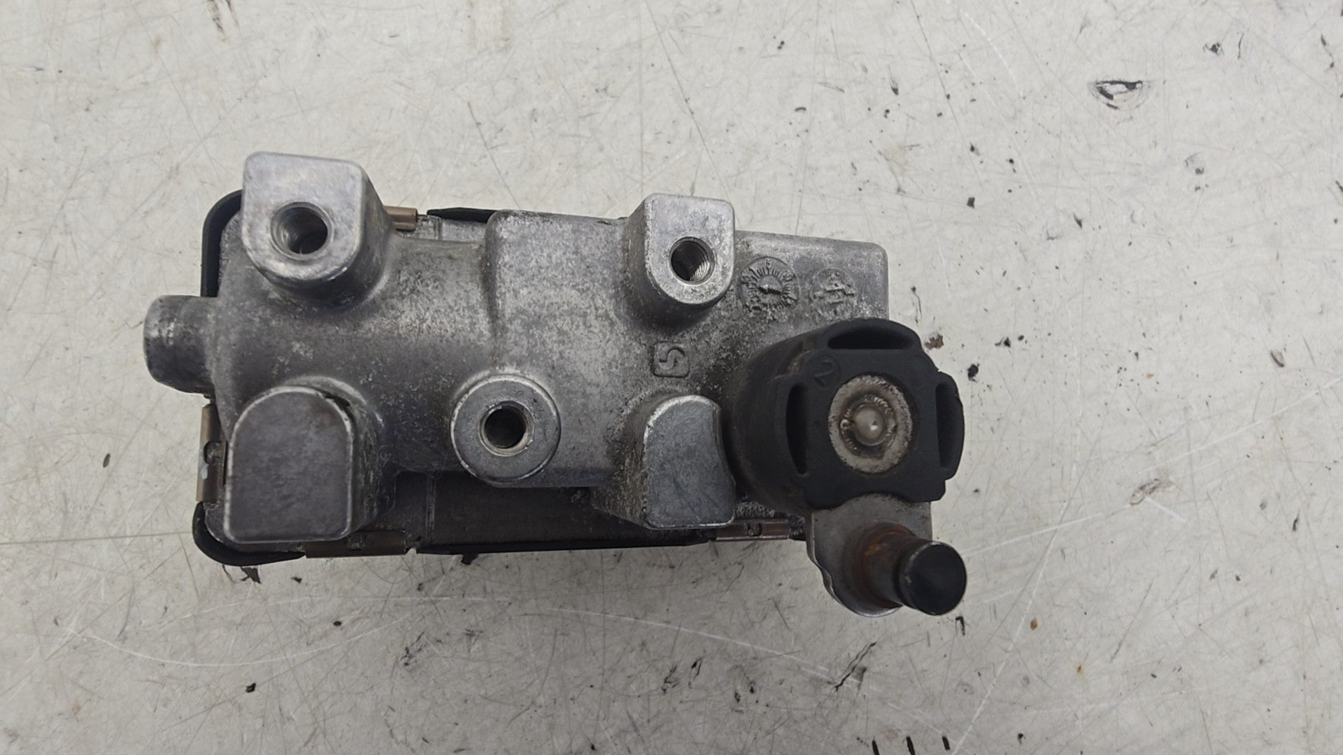 763797 Volvo XC90 XC70 V70 S80 Electronic Turbo Wastegate Actuator 2005–2012 2.4 Diesel Genuine