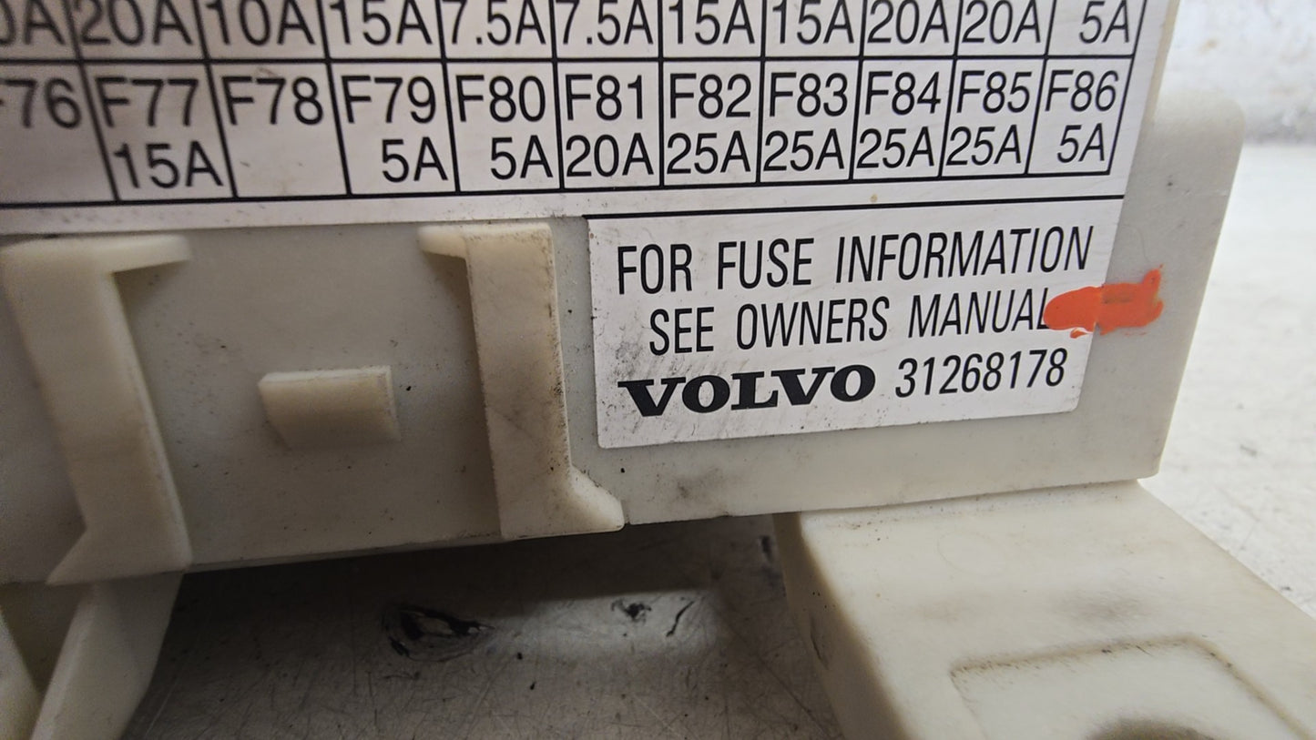 31327215 Volvo S40 Central Electronic Module CEM 2004-2012 D2 1560cc Diesel — Supersedes 8690719 & More