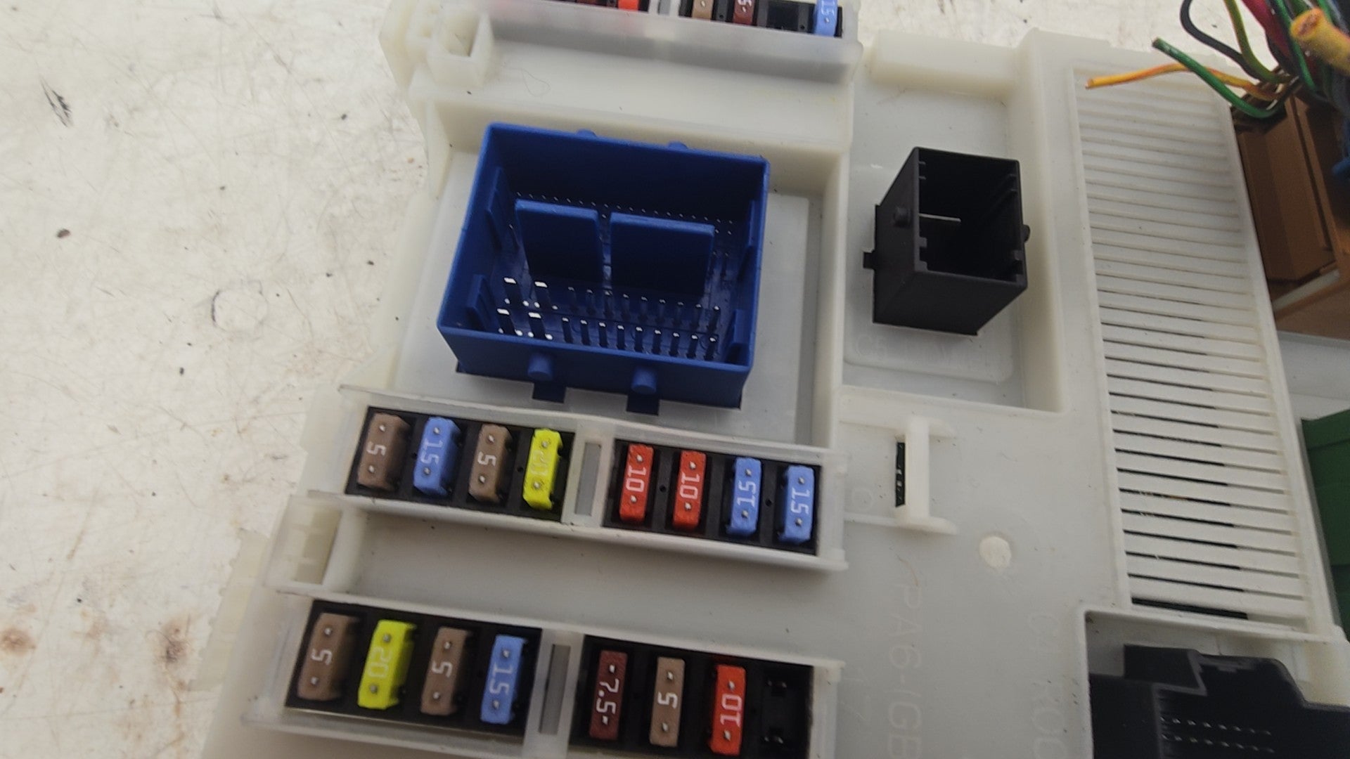 31314511 Volvo V60 I D3 Central Electronic Module 2012 1984cc Diesel — VS Breakers Nottingham