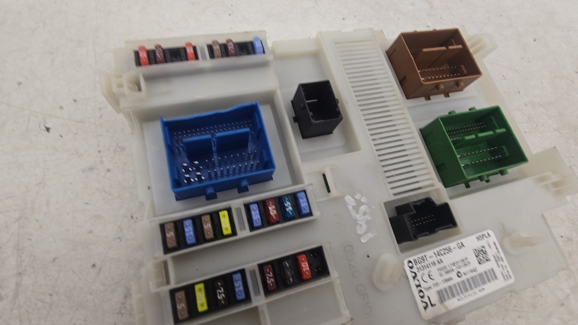 31314511 Volvo V60 XC60 Central Electronic Module CEM 2008-2016 2400cc D5 Diesel