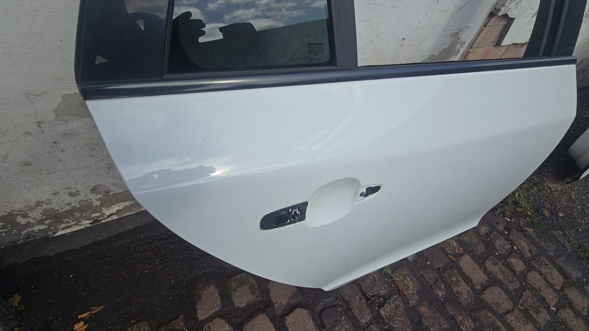 2010-2018 Volvo V60 Rear Right Driver Side Door White Stock Ref 10473 — 2400cc Diesel