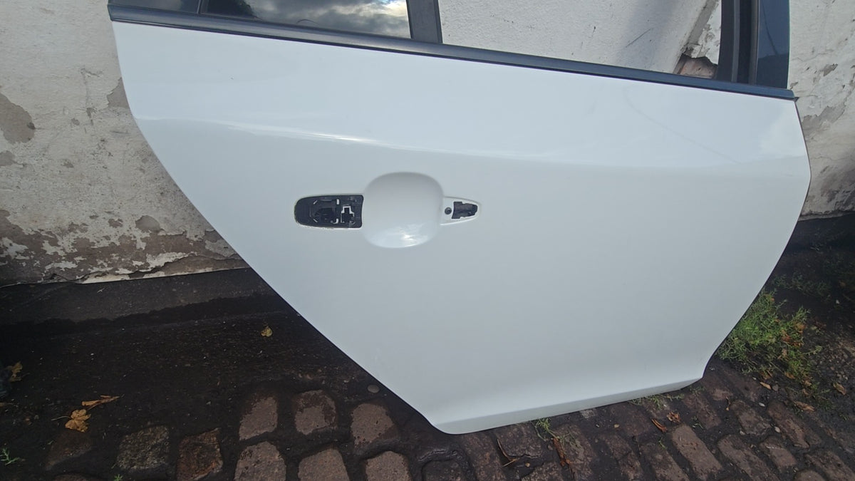 2010-2018 Volvo V60 Rear Right Driver Side Door White Stock Ref 10473 — 2400cc Diesel