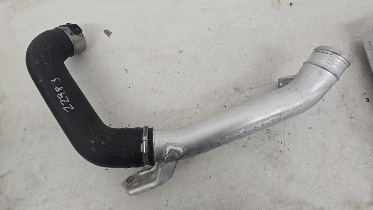 2014-2019 Volvo V40 Hatchback Intercooler Pipe & Boost Hose Set 31657732 Genuine Diesel Automatic