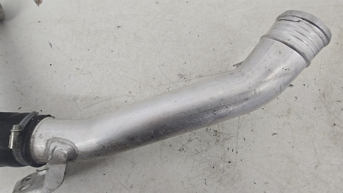 2014-2019 Volvo V40 Hatchback Intercooler Pipe & Boost Hose Set 31657732 Genuine Diesel Automatic