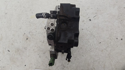 0445010111 High Pressure Diesel Pump Volvo V50 D5244T 2007-2010 — 30756125 / 31303475