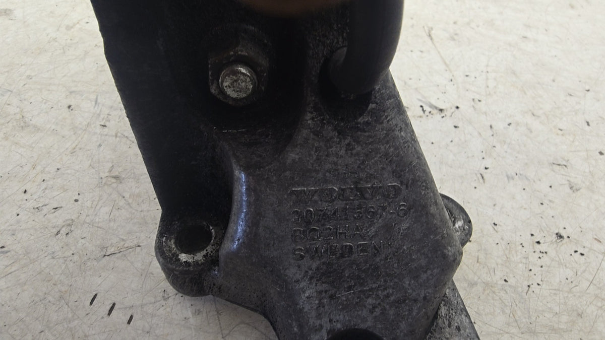 30680751 Volvo XC90 D5 Front Vacuum Engine Mount 2003-2014 2401cc Genuine
