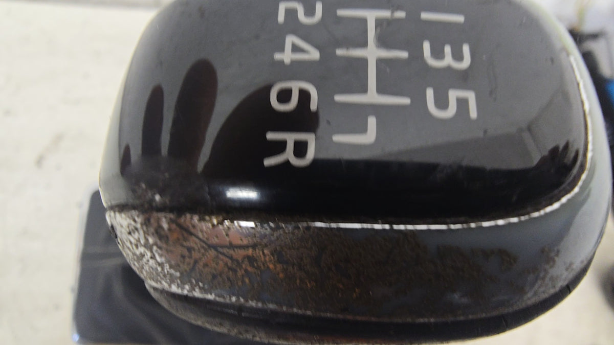 31367579 Genuine Volvo V40 Mk2 Gear Stick Selector 2014-2019 1969cc Diesel Manual