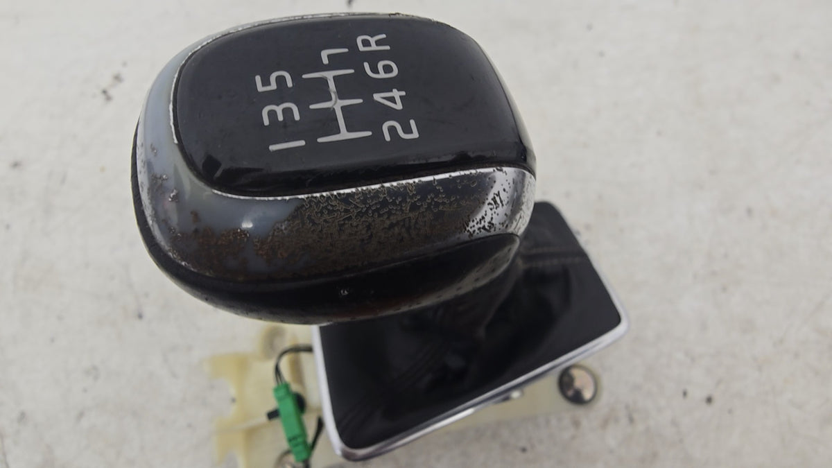 31367579 Genuine Volvo V40 Mk2 Gear Stick Selector 2014-2019 1969cc Diesel Manual