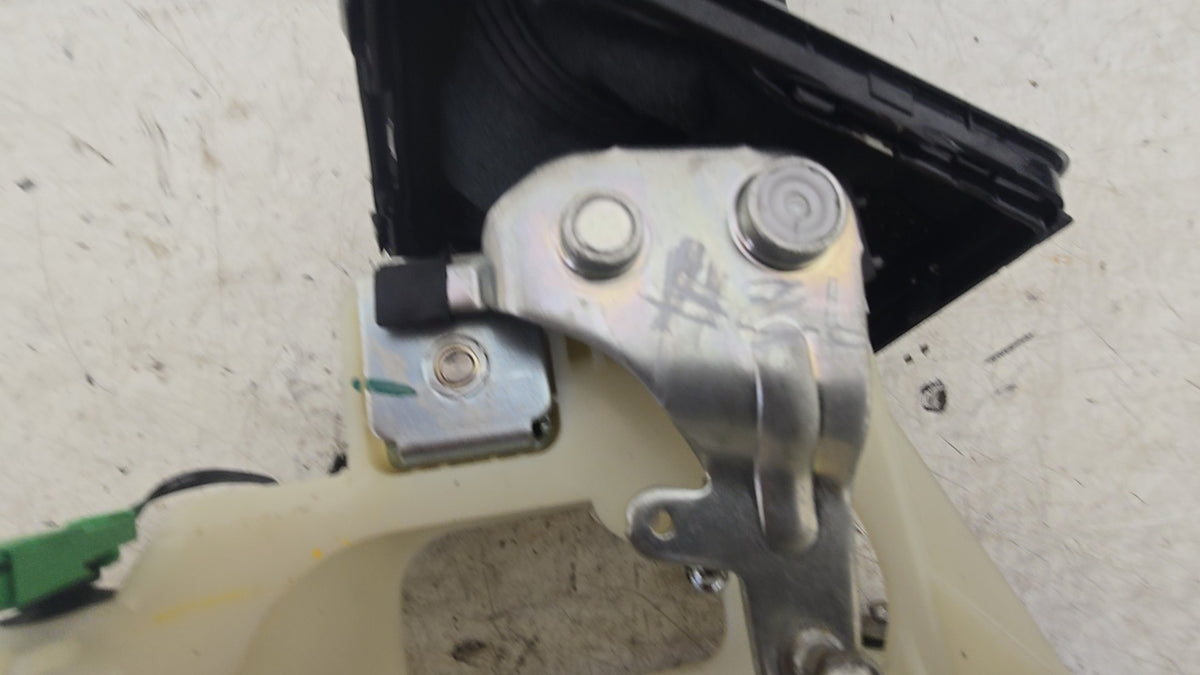 31367579 Genuine Volvo V40 Mk2 Gear Stick Selector 2014-2019 1969cc Diesel Manual