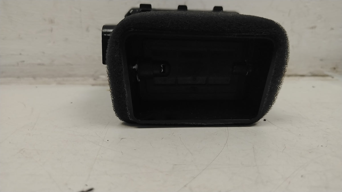 30780844 Genuine Volvo V60 D3 Dashboard Centre Air Vent Passenger Side Vibrant Copper 2012-2019