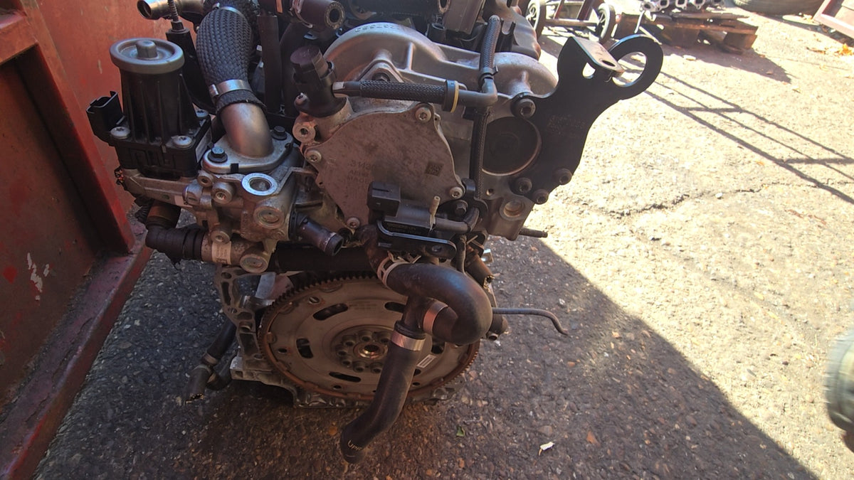 6906739 Volvo XC60 II B4 Mild Hybrid 1969cc Diesel Engine DK5KERS 2019-2023 — Complete Unit