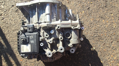 Volvo XC60 2016-2026 Automatic Transmission 32240143 — photo 2