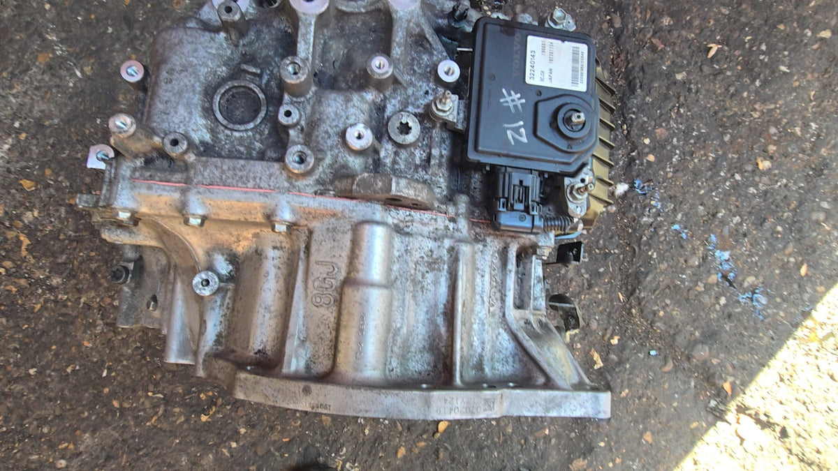 Volvo XC60 2016-2026 Automatic Transmission 32240143 — photo 4