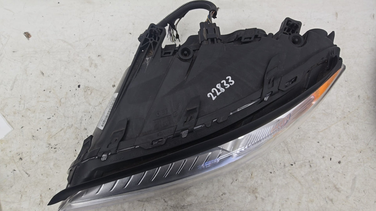 2008-2011 Volvo V70 III Xenon Headlight 31214349 Passenger Side No ABL Genuine