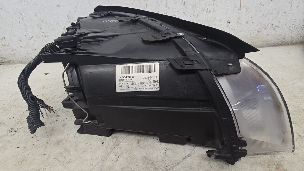 2008-2011 Volvo V70 III Xenon Headlight 31214349 Passenger Side No ABL Genuine