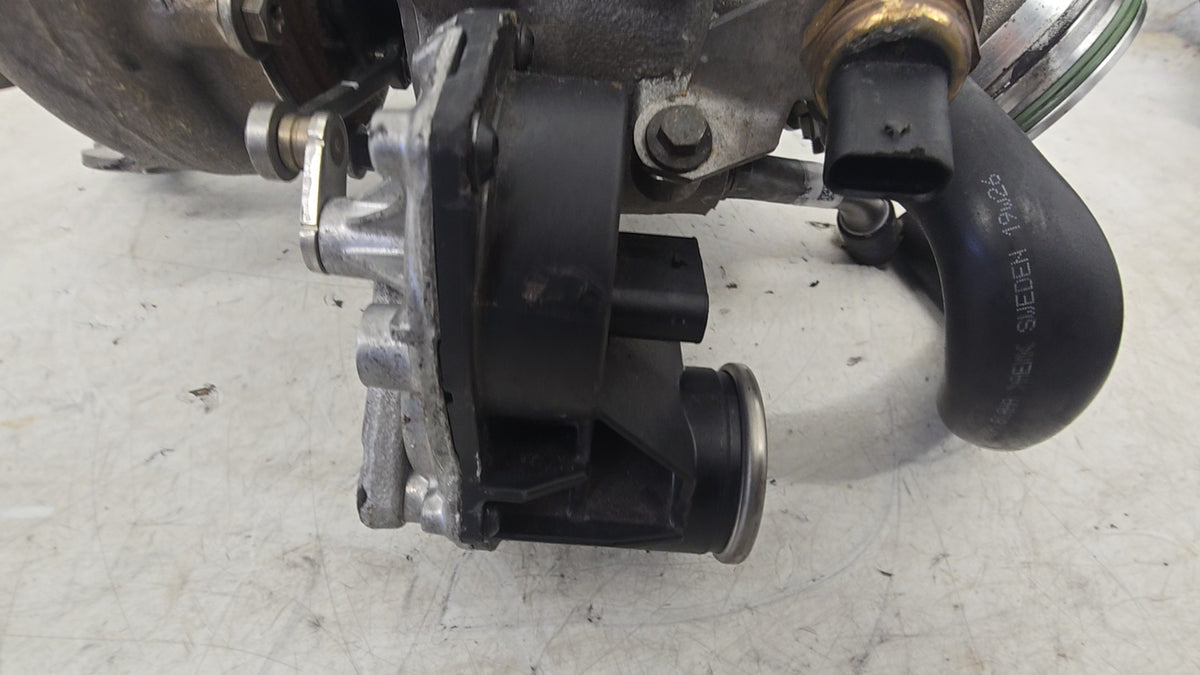 2016 Volvo XC90 II Turbocharger with Actuator 32249128 D4204T11 1969cc Diesel