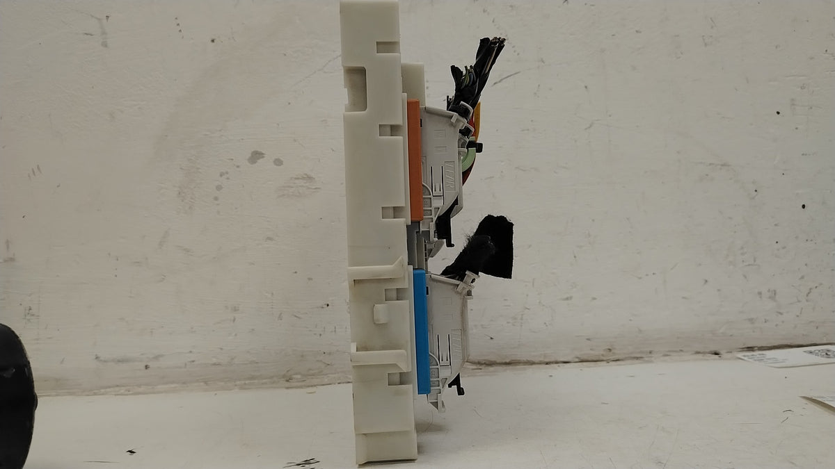 31394963 Volvo V40 D4 Rear Electronic Module Body ECU Fuse Box 2013-2015 1984cc Diesel