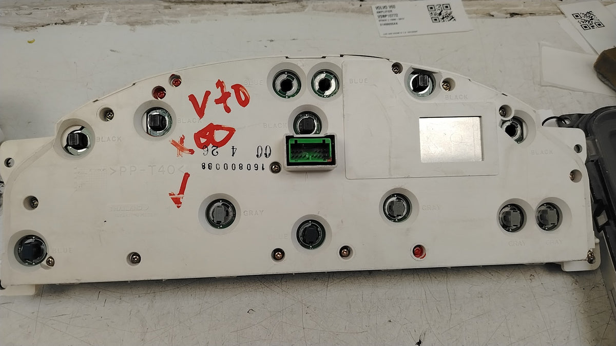 9499669 Volvo V70 Instrument Cluster Speedo Clocks 2000-2004 2401cc Diesel Automatic Genuine