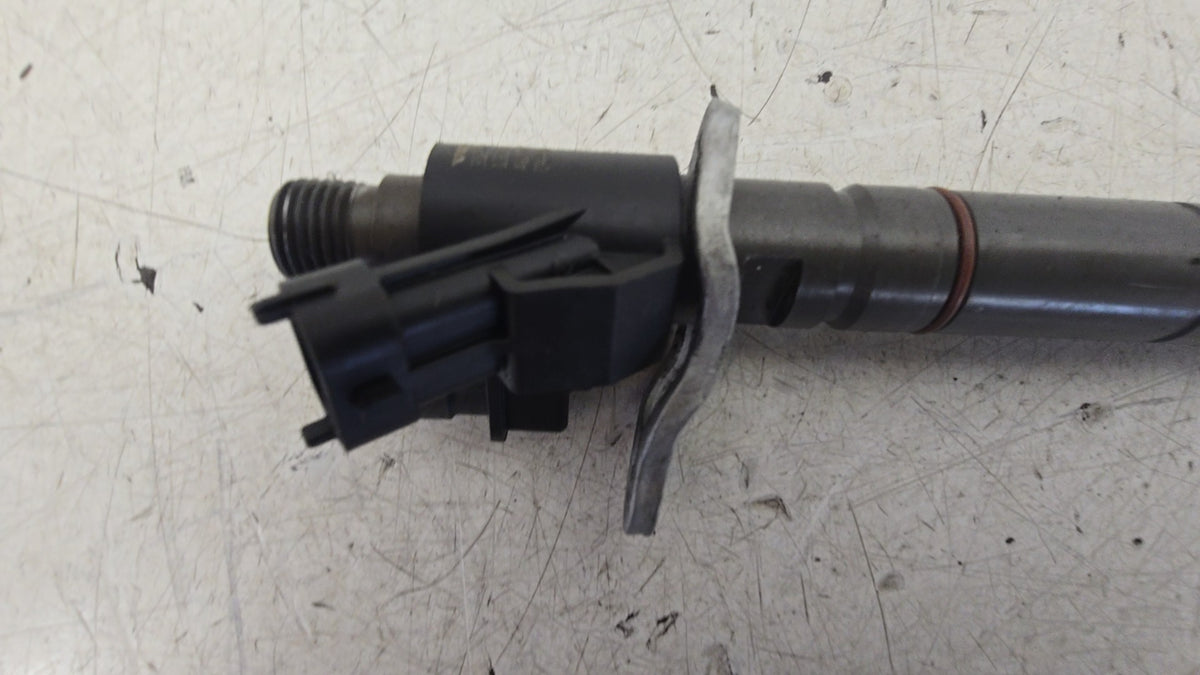 2009-2017 Volvo XC60 Genuine Fuel Injector 31272690 D5244T10 2400cc Diesel