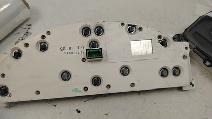 9499669 Volvo V70 D5 Instrument Cluster Speedo Clocks 2000-2004 2401cc Diesel Automatic Green Plug