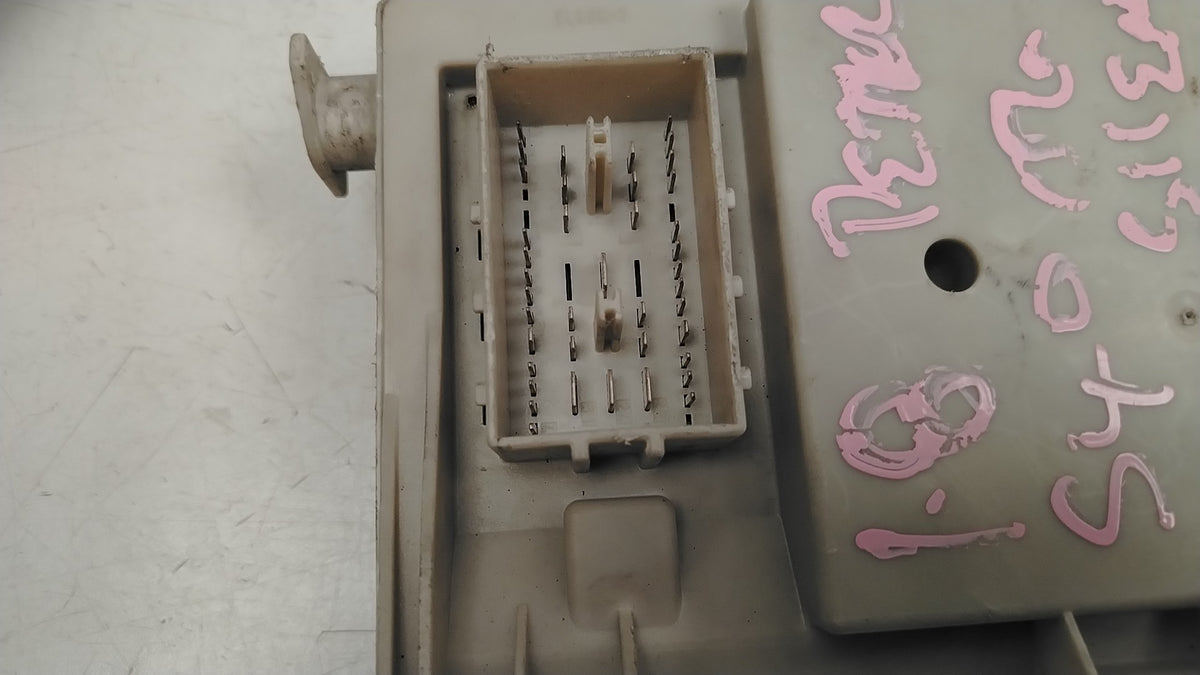 2004-2013 Volvo S40 CEM Central Electronic Module Fuse Box BCM 30728906 Genuine