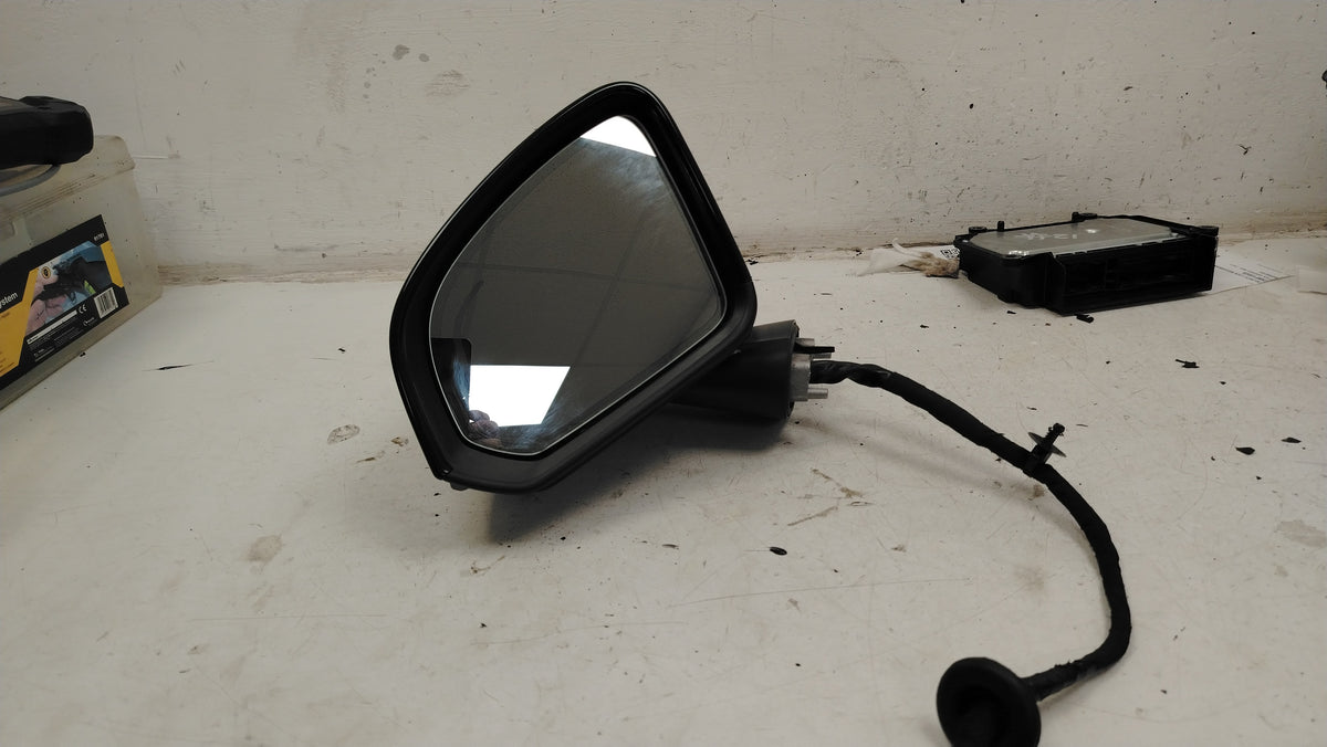 32368366 Volvo XC40 Ultimate Recharge EV AWD Passenger Left Door Mirror Onyx Black Power Fold BLIS 2018-2026
