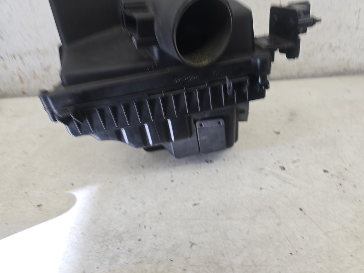 2012 Volvo V60 DRIVe Air Filter Housing 31274475 1560cc D4162T Diesel — Genuine