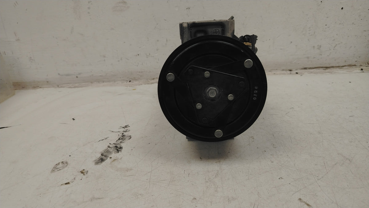 2018-2022 Volvo XC40 T3 Air Con Compressor 32260849 1477cc Petrol Automatic — Genuine