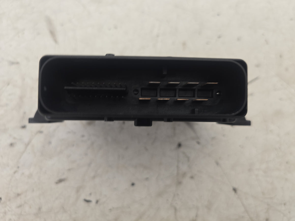 2008-2016 Volvo V70 III Electronic Handbrake Module 30773933 — Also Fits XC70 & S80