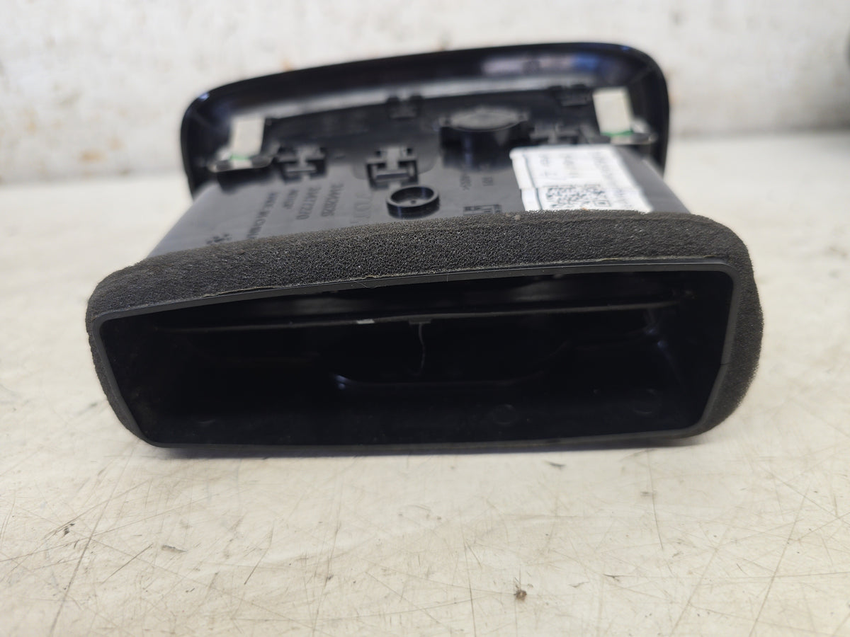 31442626 Volvo XC40 T3 Right Dashboard Air Vent 2015–2025 1477cc Petrol — Genuine, Grade A